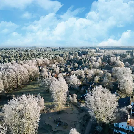 Elegant Eingerichtete アパート Granzow