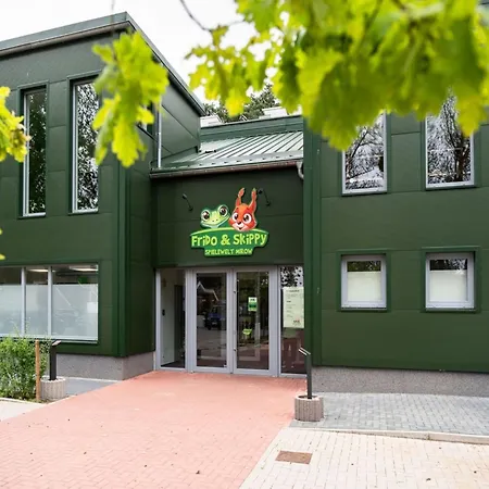 Elegant Eingerichtete アパート Granzow